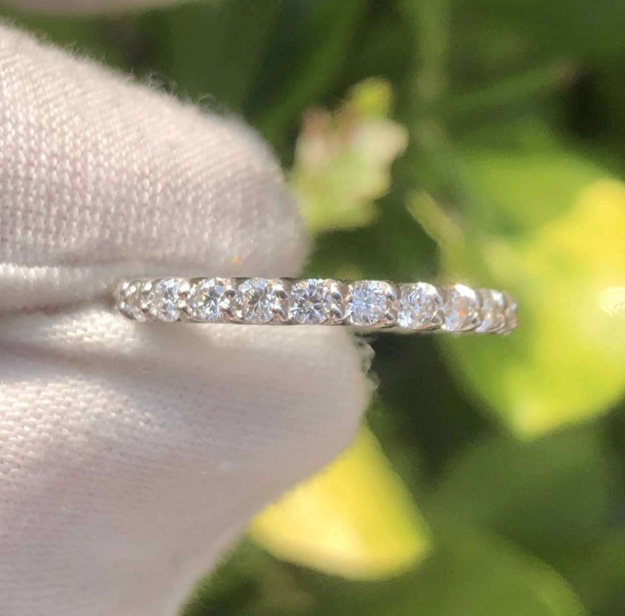 Lifetime Jewelers - Vente Anneau/bague à empiler - Bague d'éternité en diamant rond cultivé en laboratoire, environ 1 1/2 ct, 14 carats1