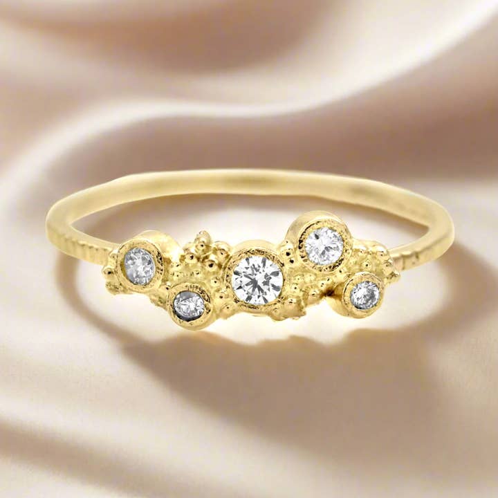 Bague Diamond Cluster pour la vente par J + I Jewelry