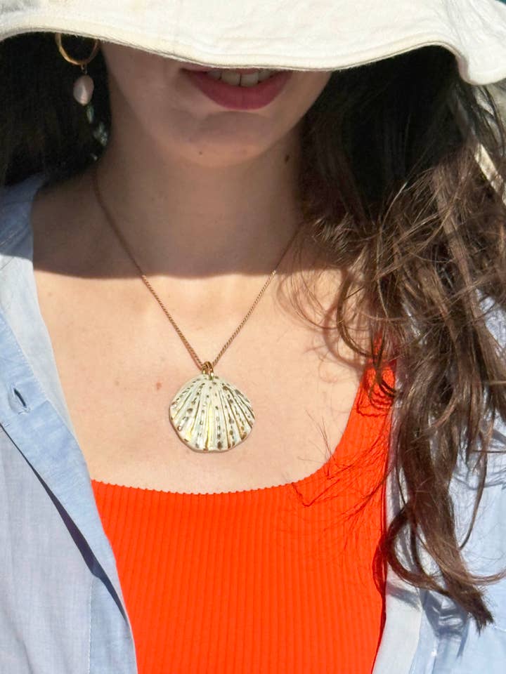 Beachcomber Shell Charm necklace for wholesale by Carola Spitzer