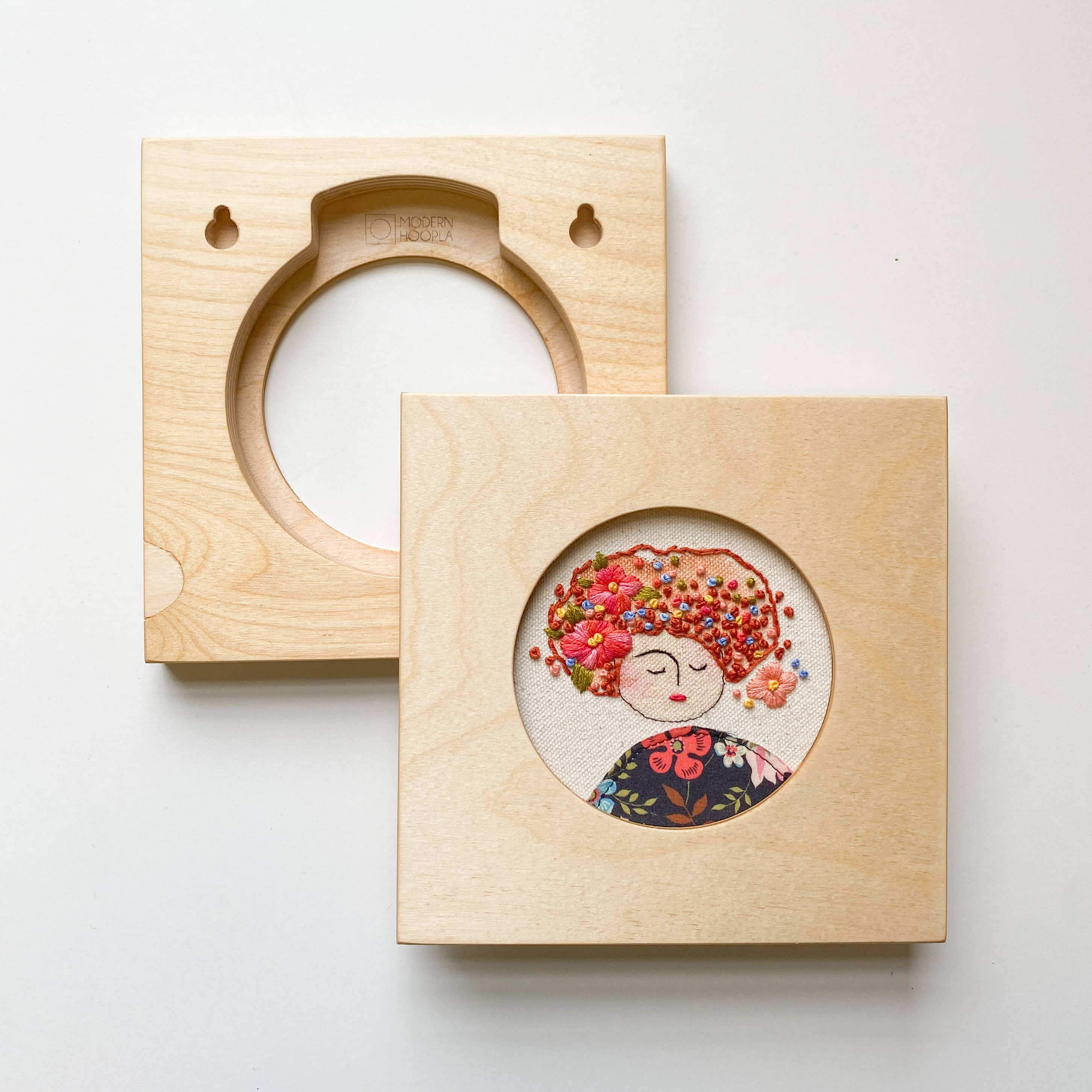 Modern Hoopla - Wholesale Embroidery/Cross Stitch Supplies - Modern Embroidery Hoop Frame for 4" Hoops14