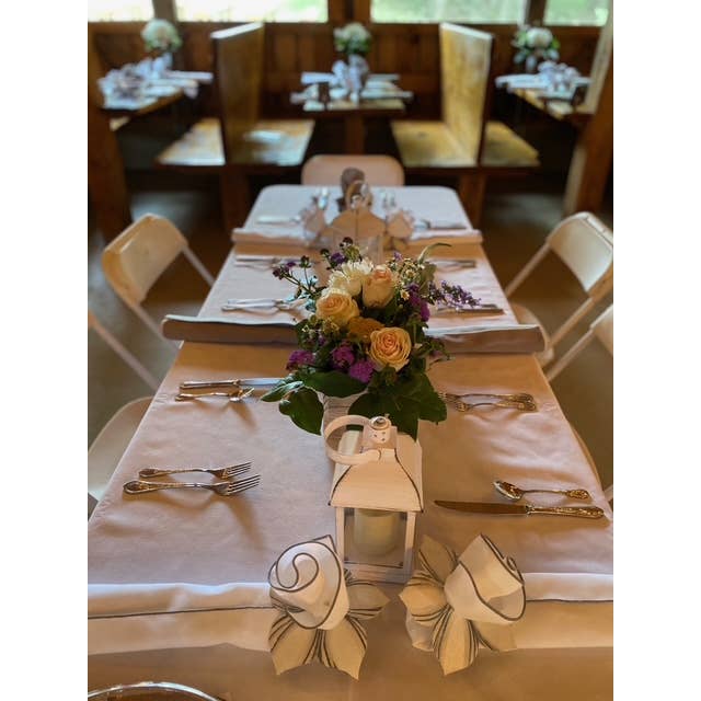 Carole Shiber Designs - Wholesale Napkin ring - Leafy Linen Botanic Napkin Ring - White/Silver1