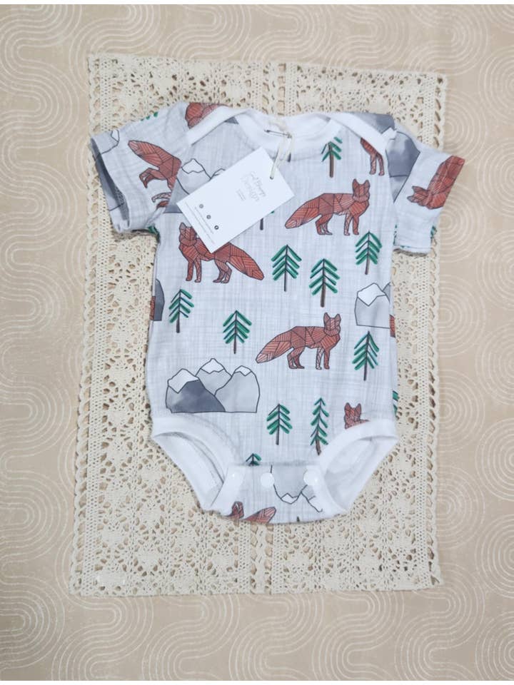 Small Blessings Design – wholesale Bodysuit (non-footed) – Baby – Fox bodysuit,infant clothing, bodysuit,infant romper