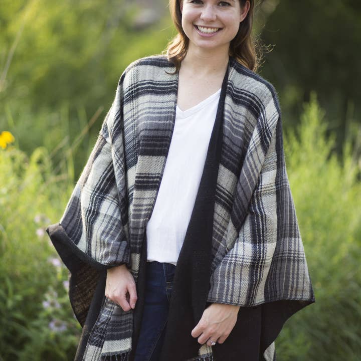 O-172-Noir pour la vente par Lou & Co