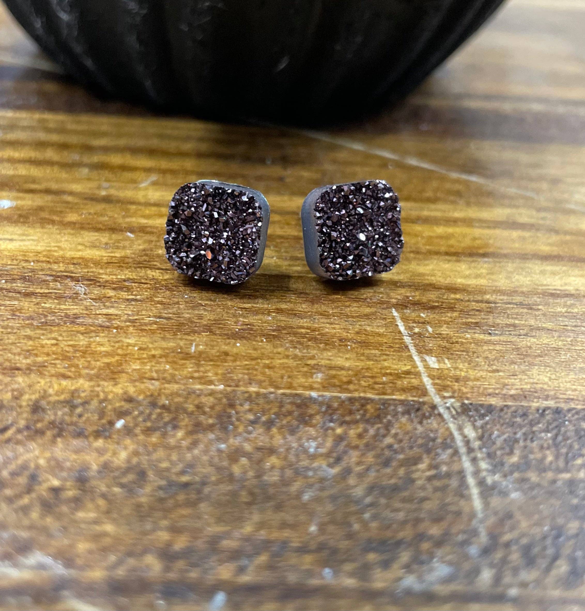 LC Designs - Wholesale Stud/Post Earrings - Chocolate Stone Stud Earrings1