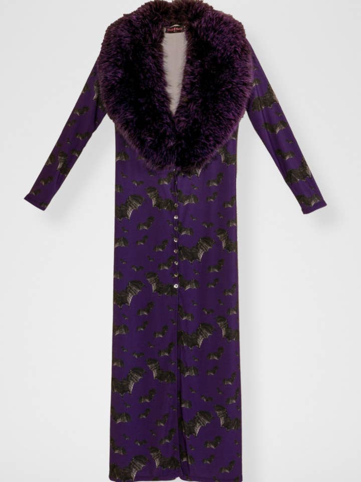 Cardigan Bats Duster - Violet Foncé pour la vente par Nikki Marie