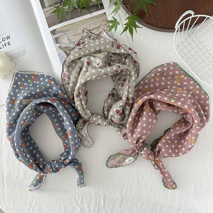 Funkyrel® Atzbranding Limited – Cachecol - Mulher por atacado – Scarvii - Lenço Vintage com Padrões de Bolinhas e Cerejas4