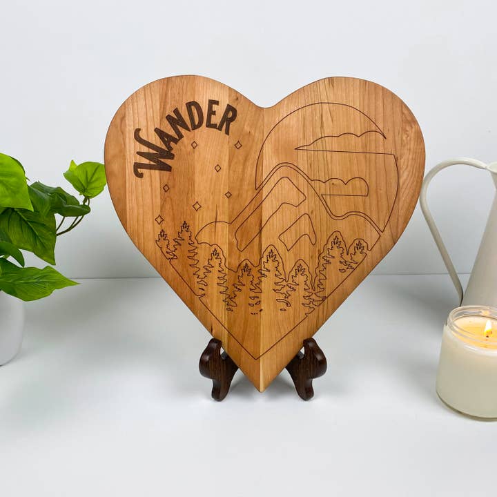 Cherry Heart Serving Board - Snijplank op maat voor wholesale door Buzzee Boards USA
