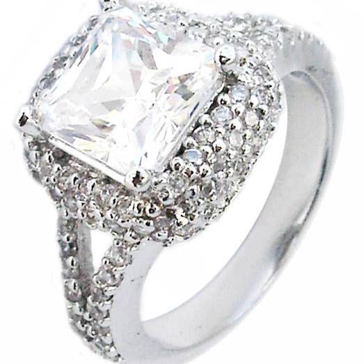 Anello in zirconite cubica zirconia argento sterling. 602R72211 per la vendita all'ingrosso da parte di Zirconmania Wholesale Fashion Jewelry