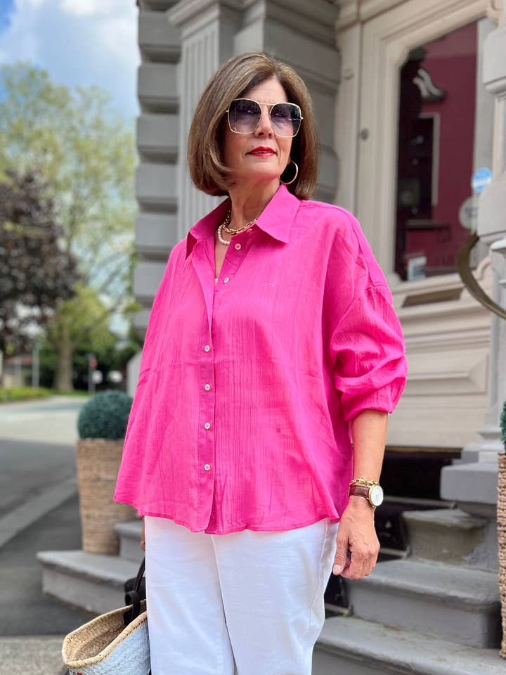 Shirt Vdanuta für den Großhandel von V. Milano GmbH