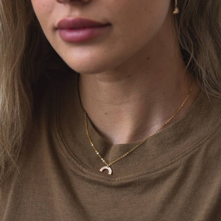 Everly Made – wholesale Hänge-/berlockhalsband – Regnbåge Halsband4