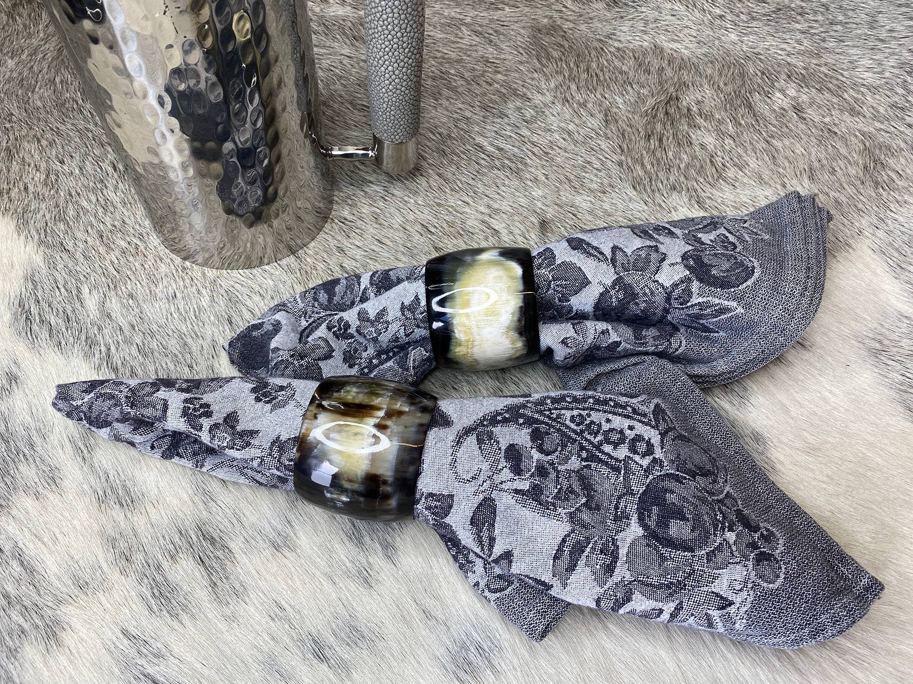 VIVO - Wholesale Napkin Ring - Genuine Horn Barrel Shape Napkin Ring1