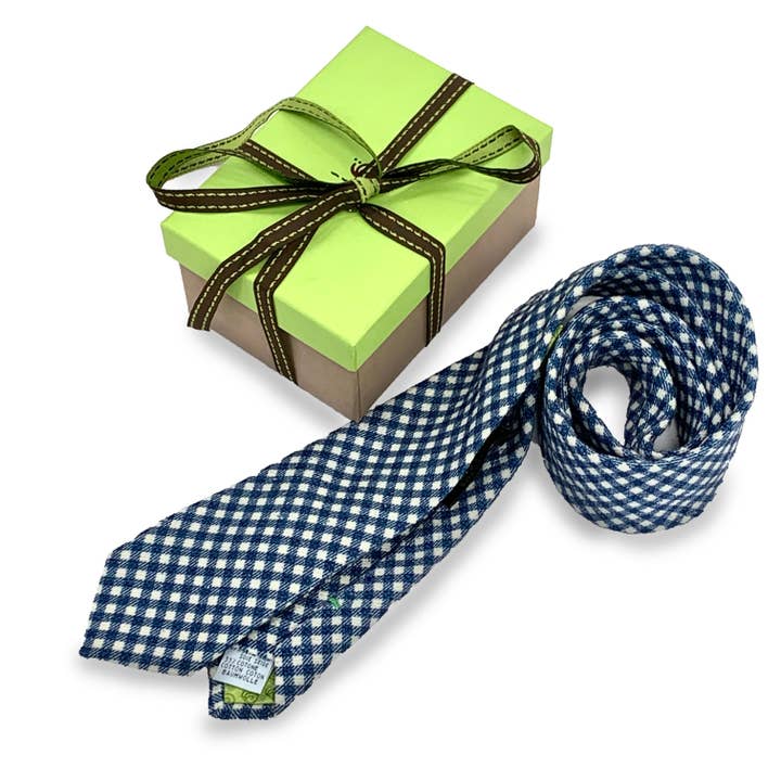 GRAVATA DE IMPRESSÃO VICHY AZUL ESCURO COM 6 CM DE LARGURA. BACALHAU 126 por atacado de C.C.&Co.Srl