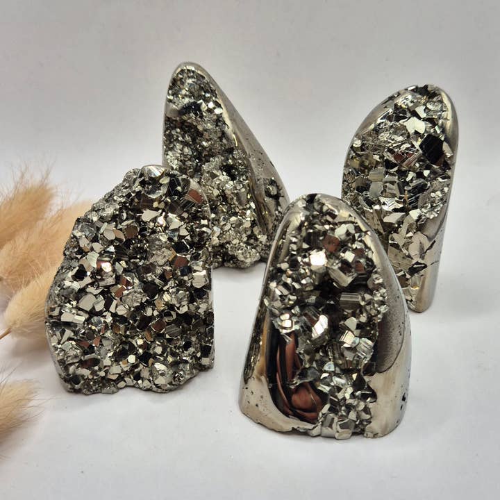 Høj Kvalitet Ædelsten Pyrit Freeform (172 g) – Naturlig Druzy & Metallisk Glans for engroshandel hos Moonlight Gemstones