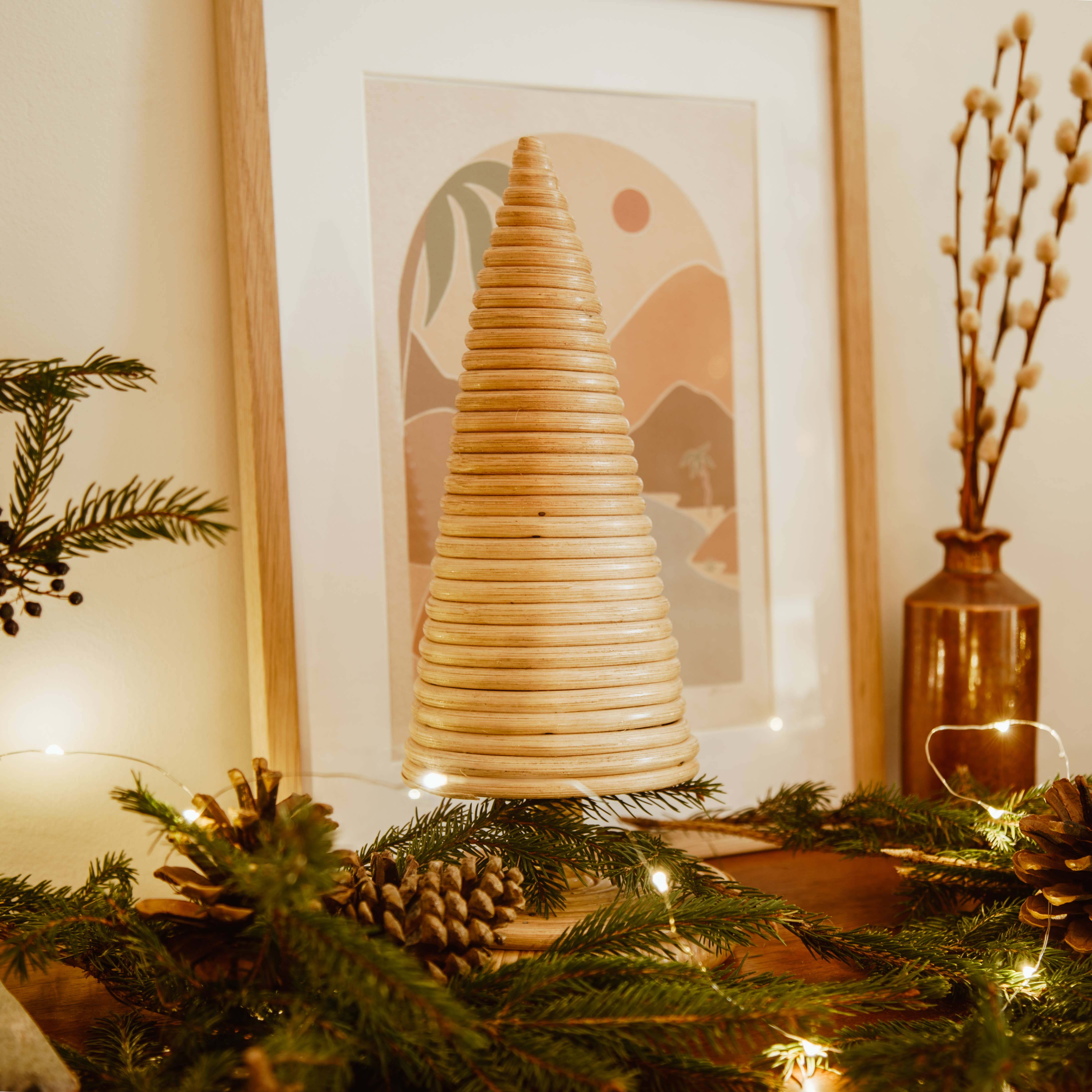 Hastshilp – wholesale Christmas decoration – Holly Rattan Christmas Tree1