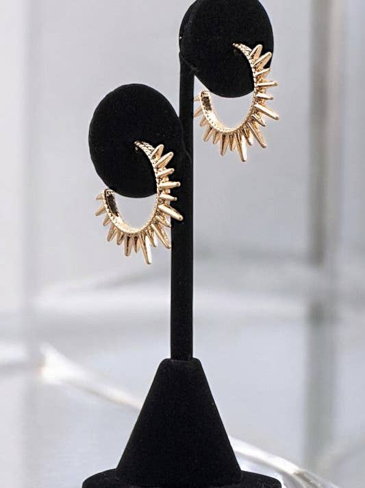 SPIKE SEMI MINI HOOP OORBELLEN voor wholesale door Andrea Bijoux