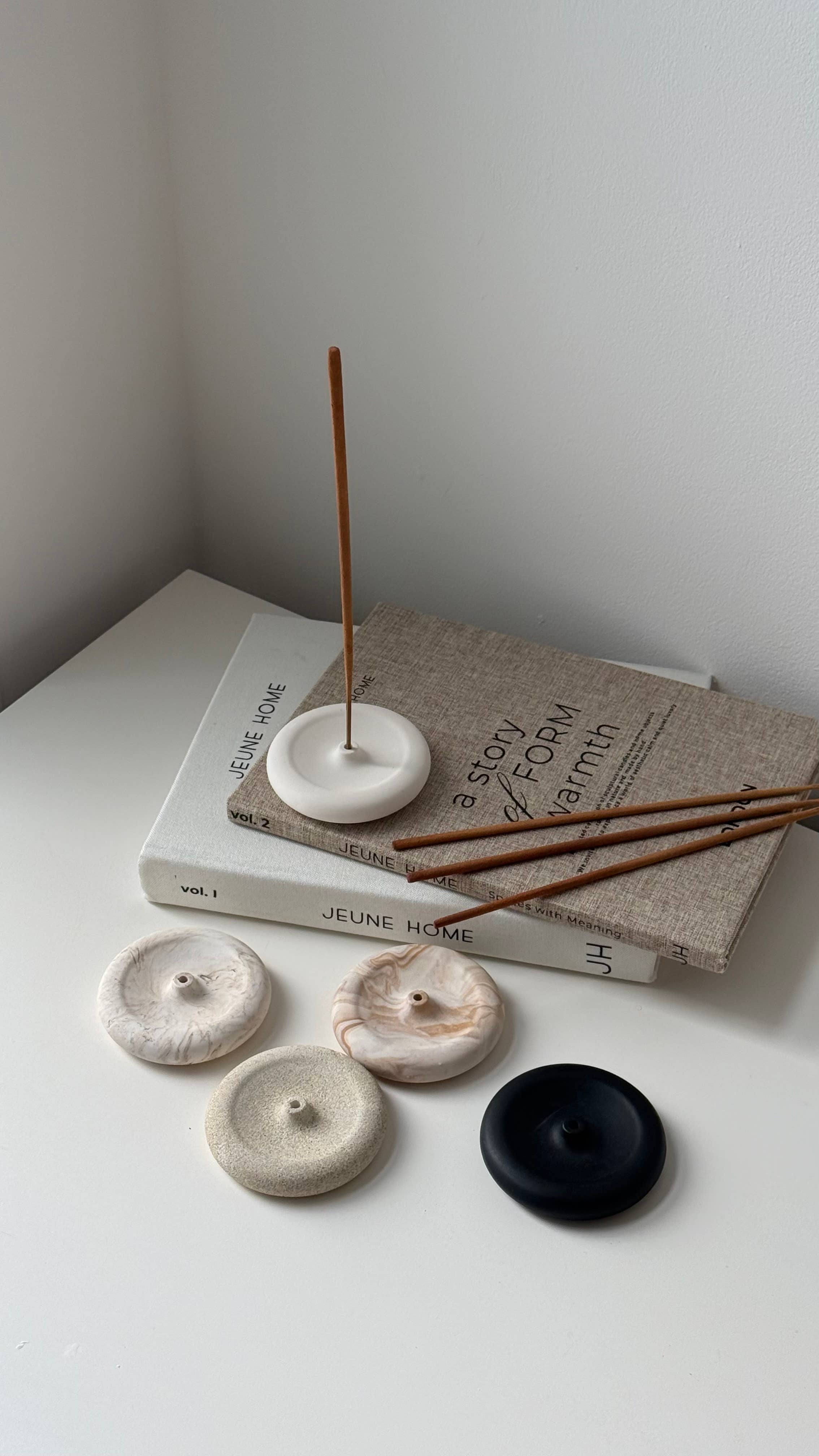 Jeune Home - Wholesale Incense Holder - Minimalist round incense holder 5