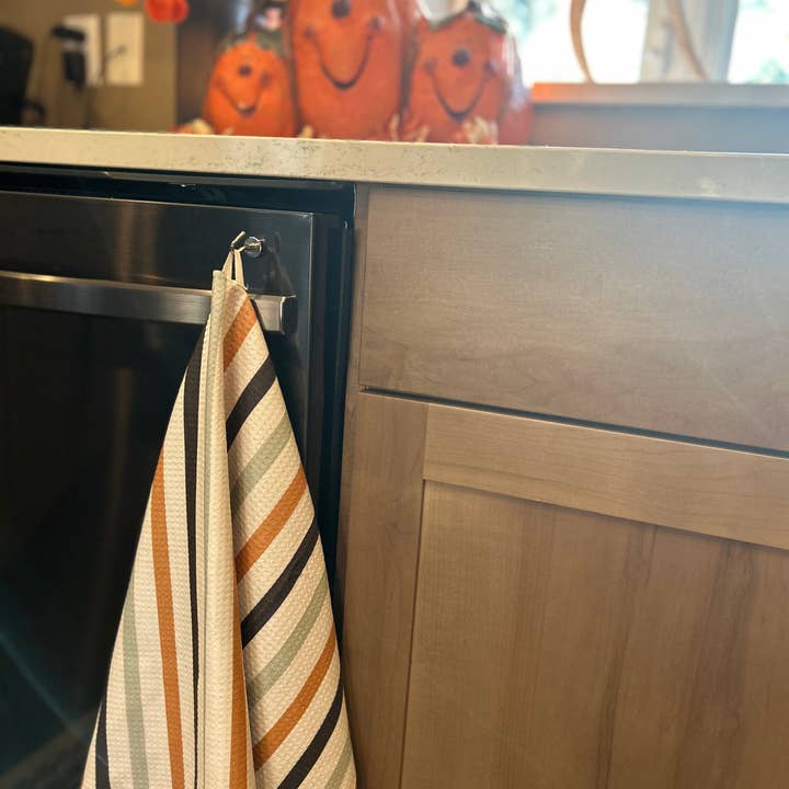 Berry Sweet Towels - Wholesale Tea Towel - Classic Halloween Microfiber Hand Towel Waffle-Weave 18x30"1