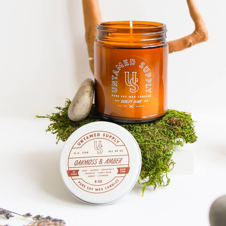 Bougie en mousse de chêne et ambre pour la vente par Untamed Supply