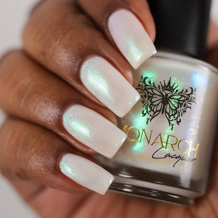 Tranquil Mist voor wholesale door Monarch Lacquer