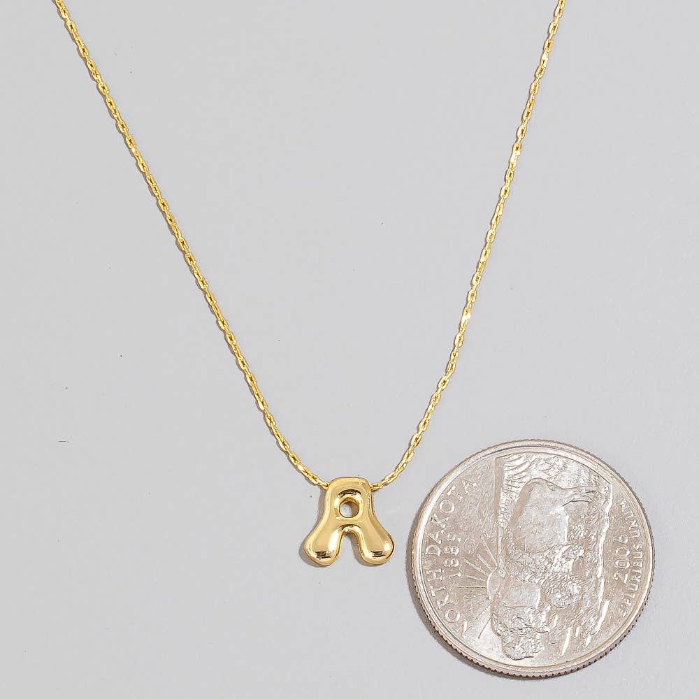 The Looks by Fame Accessories – Colar pingente/pendente por atacado – Colar com Pingente de Letra Inicial Banhado a Ouro2