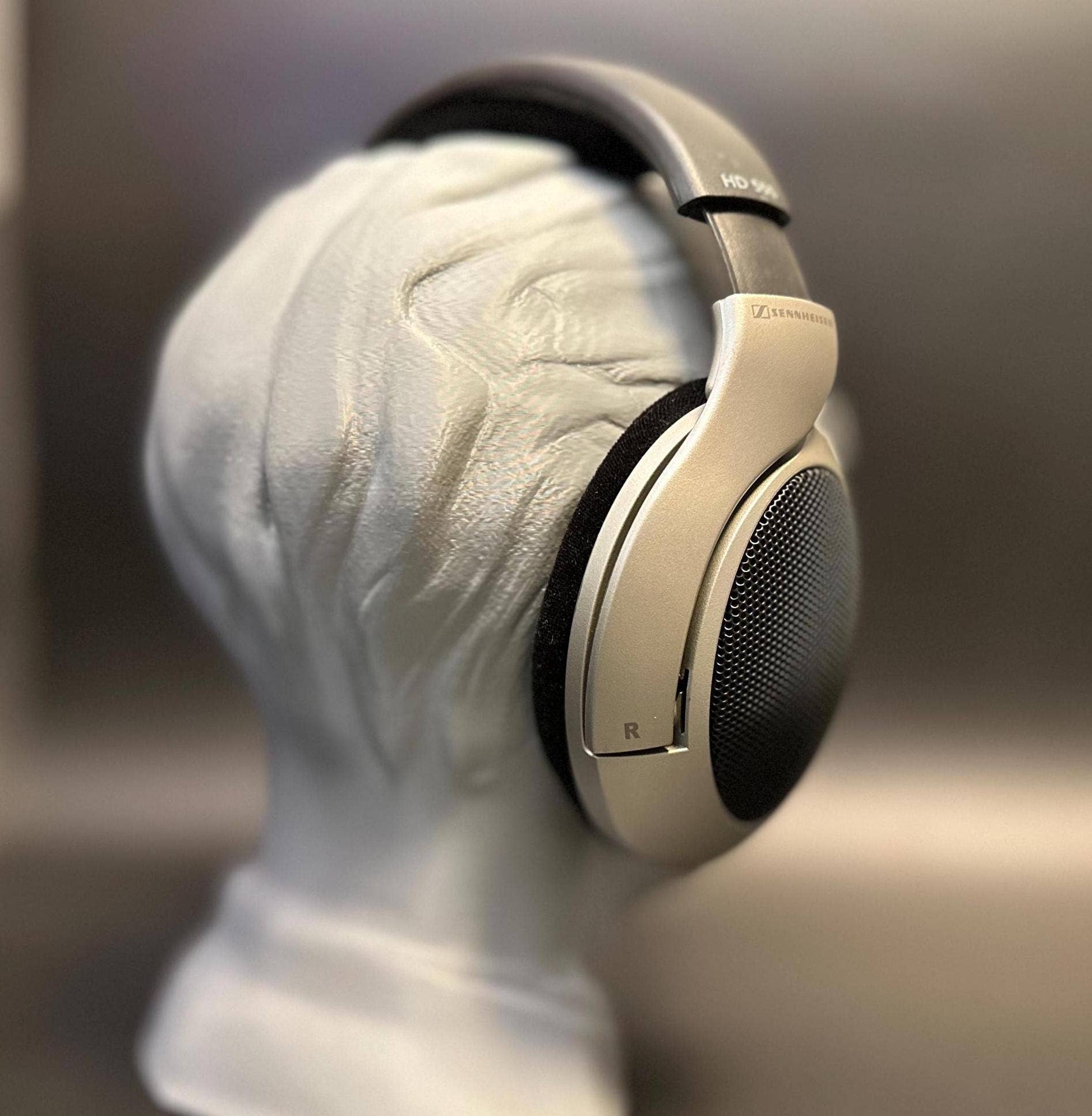 <3 Studio - Wholesale Headphones - Bang Chan Headphone Stand – Sleek and Stylish Desk Accessory for Stray Kids kpop Fans5