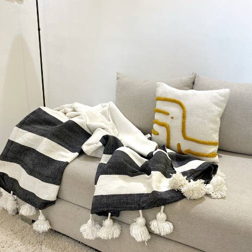 Couverture de salon - Couverture de chambre à coucher - Couvre-lit bohème pour la vente par woolsouk ( We handle U.S. import procedures for you )