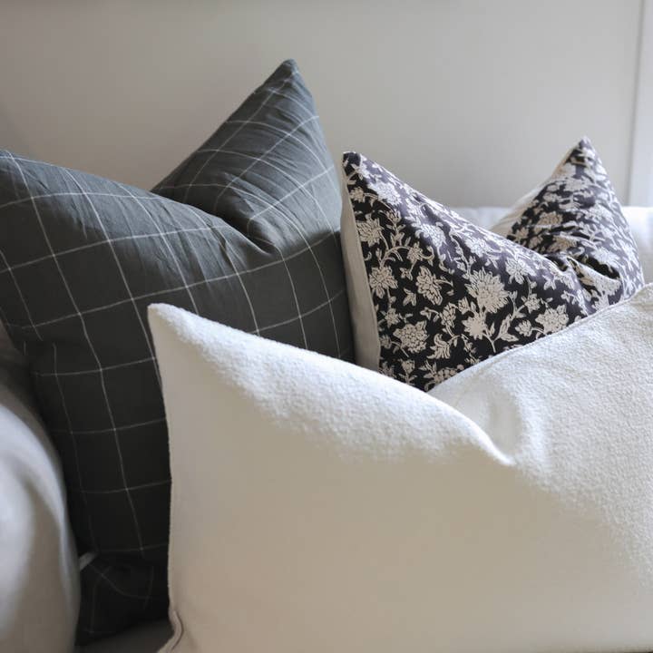 Rug & Weave - Wholesale Throw/Decorative Pillow - MICA Pillow7