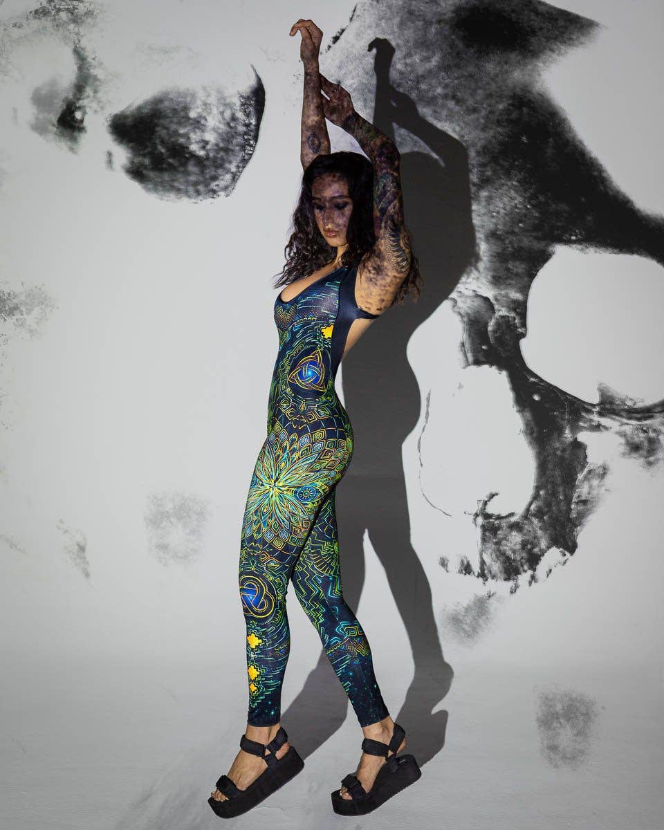 Mystic Mind - Vente Combinaison – femme - Combinaison Rave | Tenue Rave Femme | Tenue Burning Man | Combinaison Réactive aux UV | Retu Sepra (JU)7