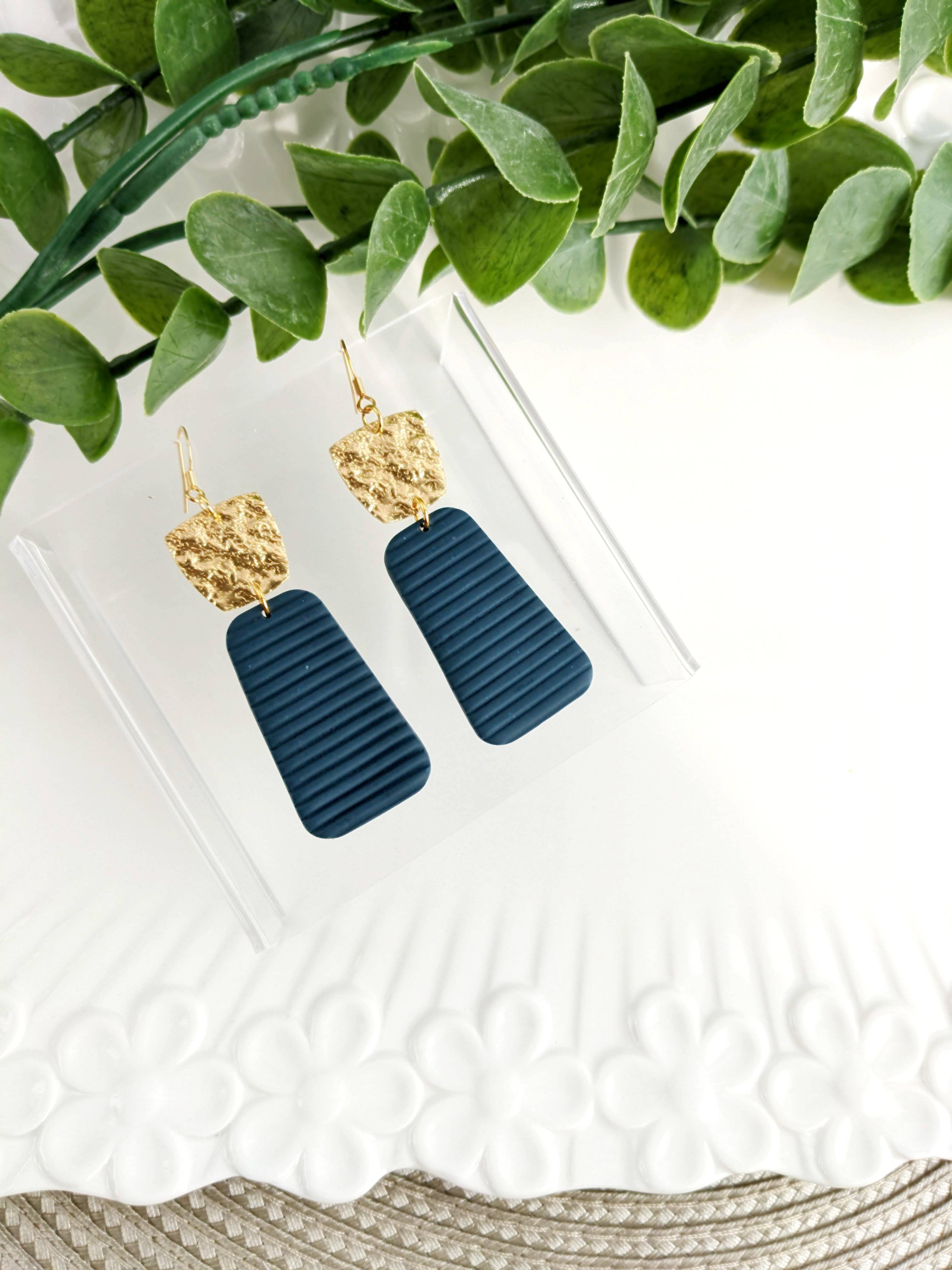 That's Sew Me – Brincos de argola por atacado – Brinco Rylee Dangle, Brincos de argila de polímero, Brinco de professor2