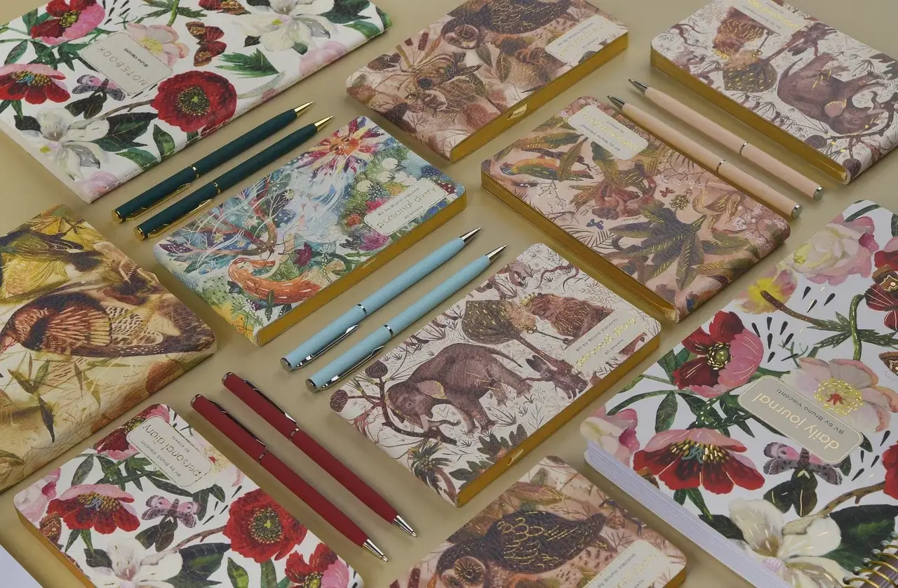 BV by Bruno Visconti - Vente Agendas - Agenda hebdomadaire en cuir végétalien horizontal - Hiboux3