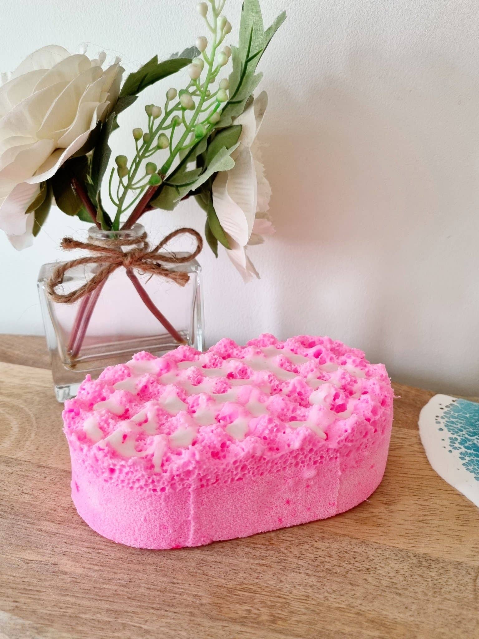 Cottage Fresh Scents – Puff/esponja de banho por atacado – Esponja de massagem esfoliante com infusão de sabão Snow Pixie