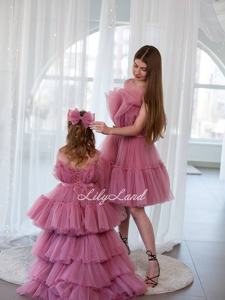 Lilyland – wholesale Mommy & me-set – Barbie Tulle klänningar för mamma och dotter med tåg
