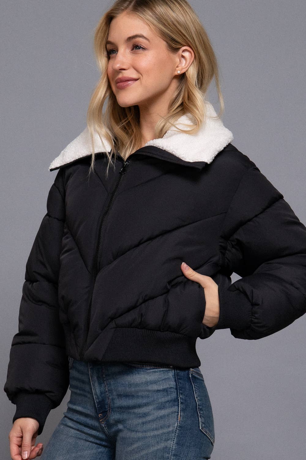 Active Basic | Active USA – Engroshandel Puffer jacket - Dame – Langærmet pufferjakke med sherpa-krave2