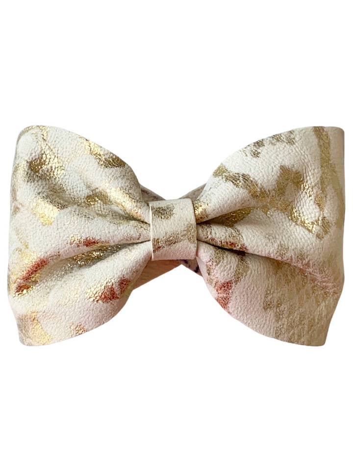 Armreif aus goldfarbenem Reptil für den Großhandel von Little Madame