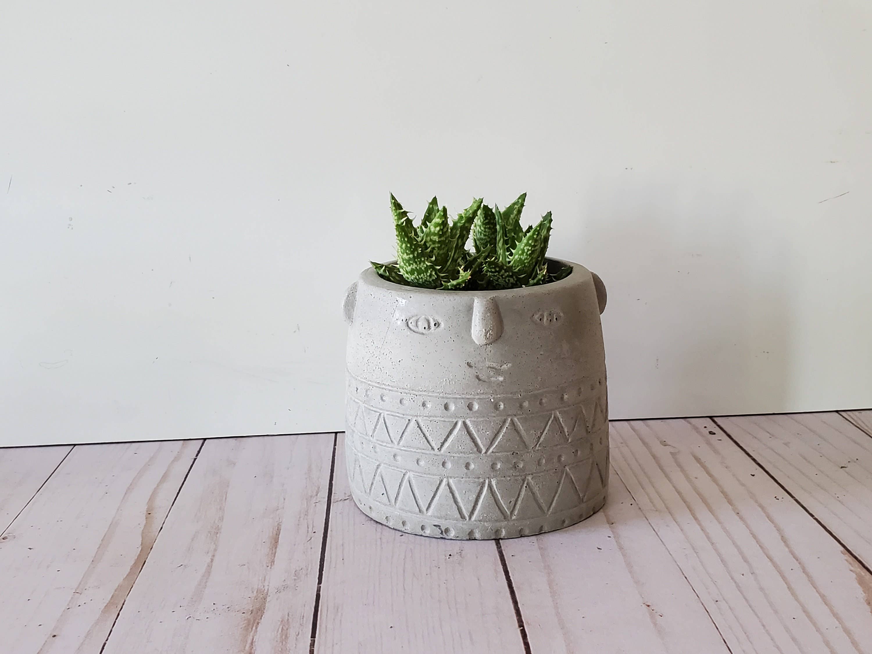 House Americana - Wholesale Plant Pot - Aztec Planter Pot With Drainage0