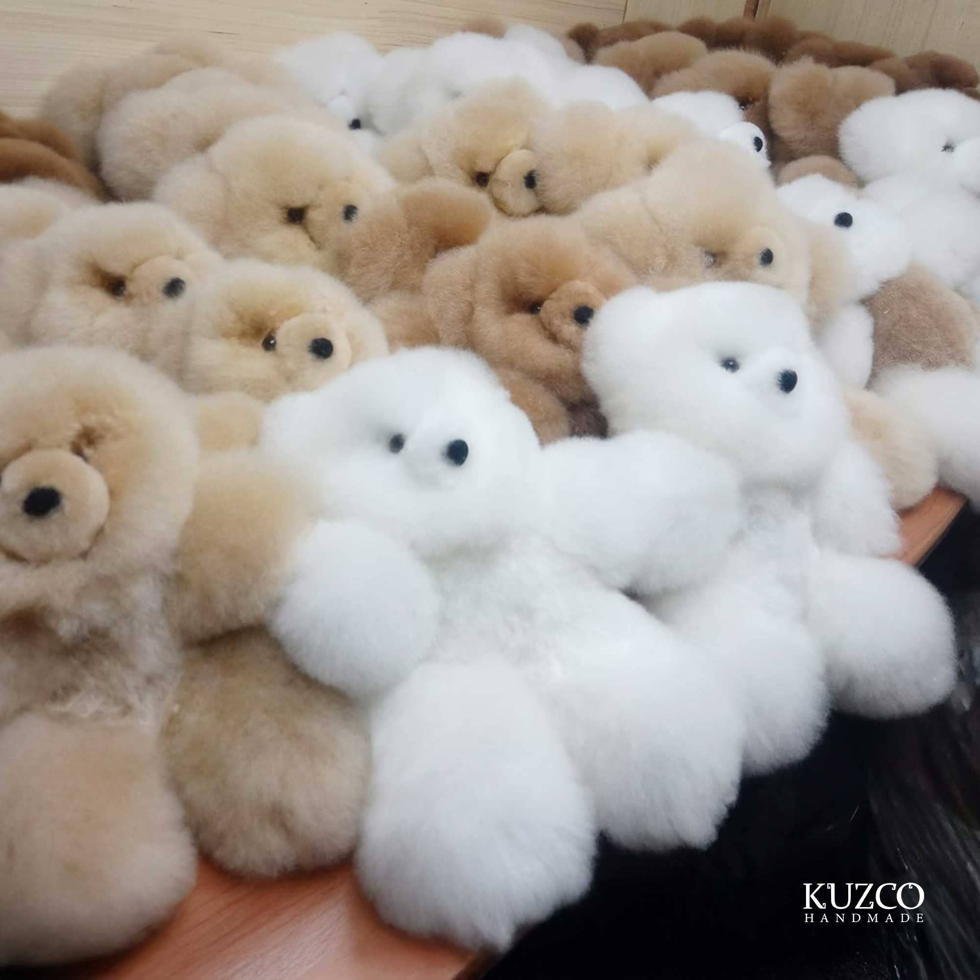 KuzcoHandmade – Großhandel Kuschel-/Plüschtier – Kind & Baby – Weißer Baby-Alpaka-Teddybär – handgefertigt und ultraweich2
