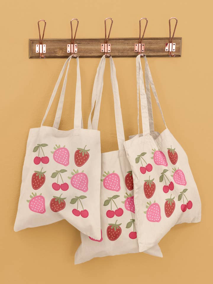 Bolsa de algodão com estampa morango e cereja estilo cottagecore coquette por atacado de YellowBridge