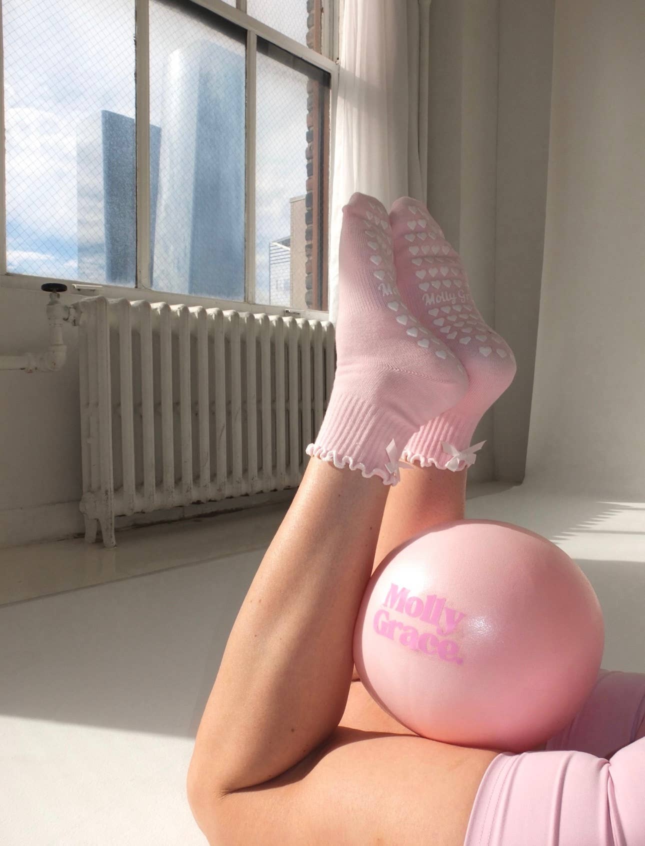 MollyGraceGripSocks – wholesale Socks – Women's – Ballet pink bow non slip grip sock for Pilates/yoga/barre0