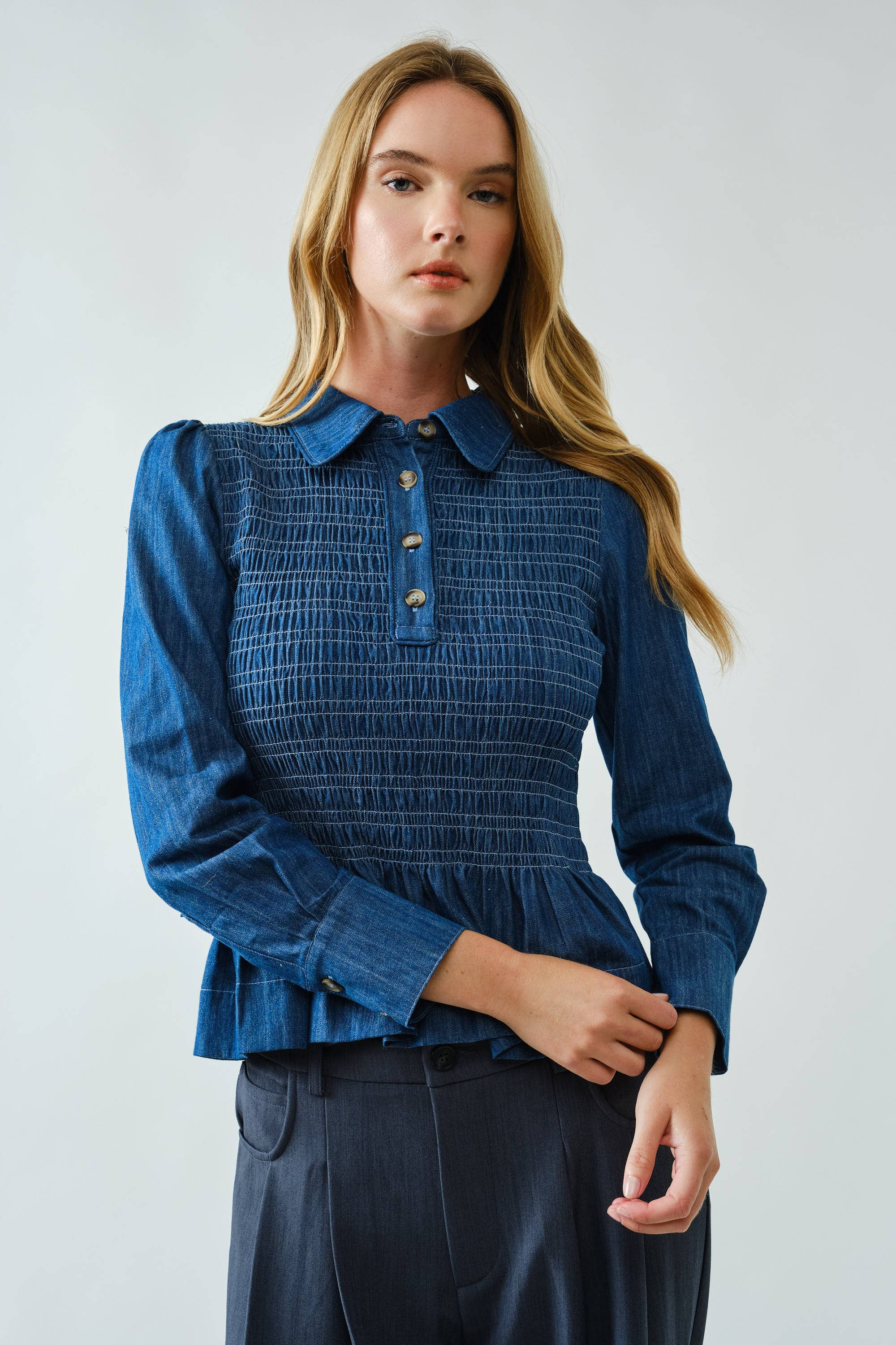 Aaron & Amber - Wholesale Button Down Shirt - Women's - AJT5237 
SMOCKED PETERPAN COLLAR PEPLUM BLOUSE0