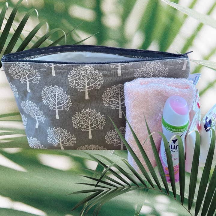 everydaybags.gifts - Wholesale Toiletry Bag - Women's - Handmade Black Organic Cotton Tote Bag – Eco-Friendly Gift2