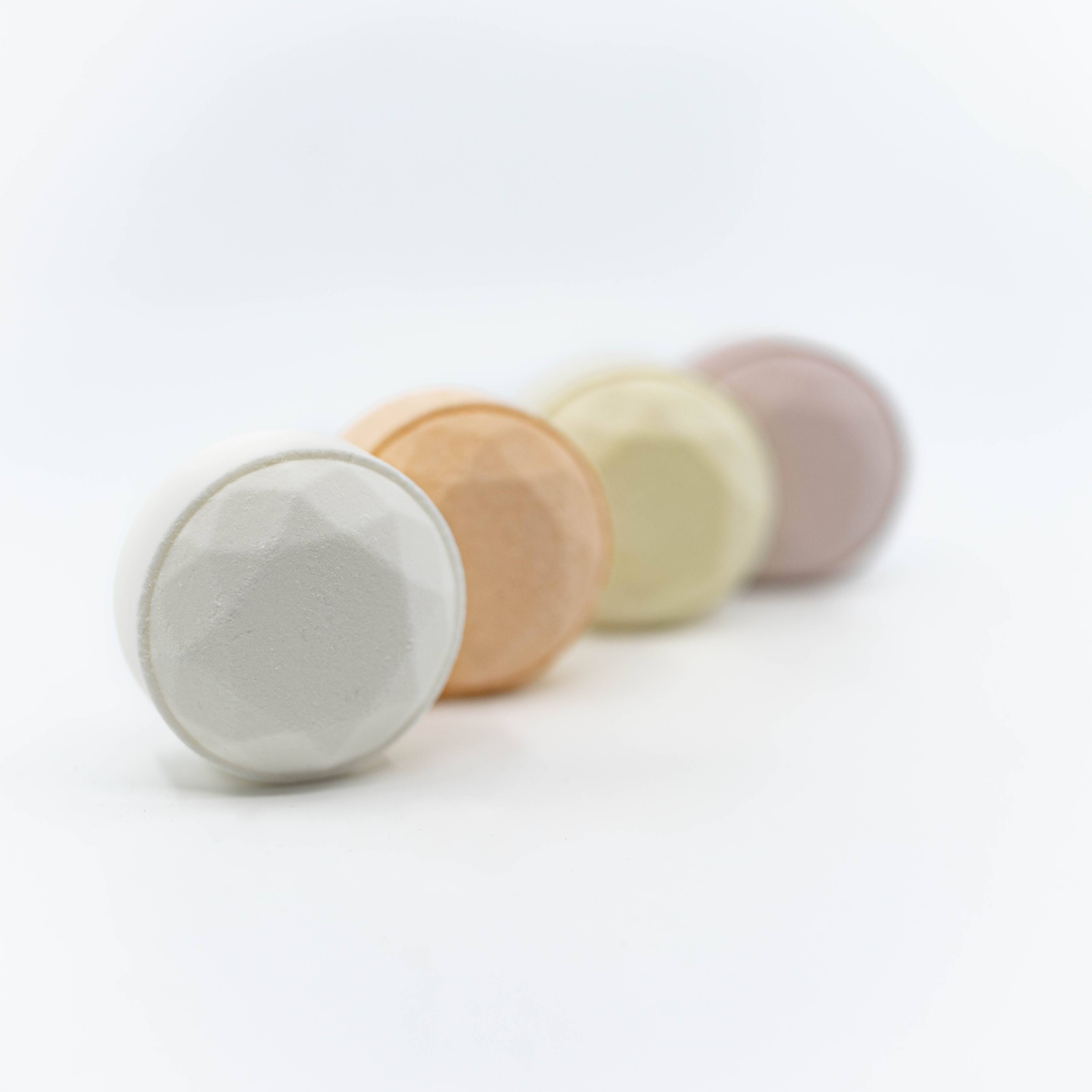 Luxiny Products - Luxurious Bath and Body - Vendita all'ingrosso Bombe/Compresse vaporizzanti da doccia - Vaporizzatori per doccia | Olio essenziale | Confezione da quattro | Regalo per la cura personale15