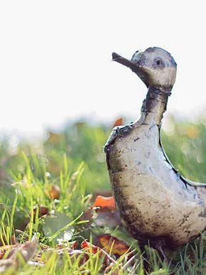 Recycelte Metall-Gartenkunst - Weißes Laufenten-Küken für den Großhandel von chi-africa