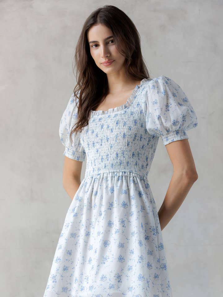 JD8155 - ROBE COURTE À RAYURES BLEUES ET FLEURS pour la vente par STORIA