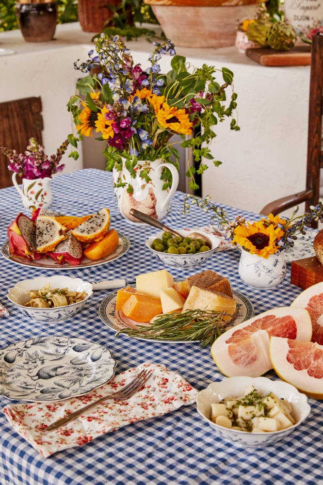 Blue Stallion Farm - Wholesale Serve Bowl - BLUE & WHITE GERTRUDE SALAD BOWLS SET OF 4 WITH GIFTBOX5