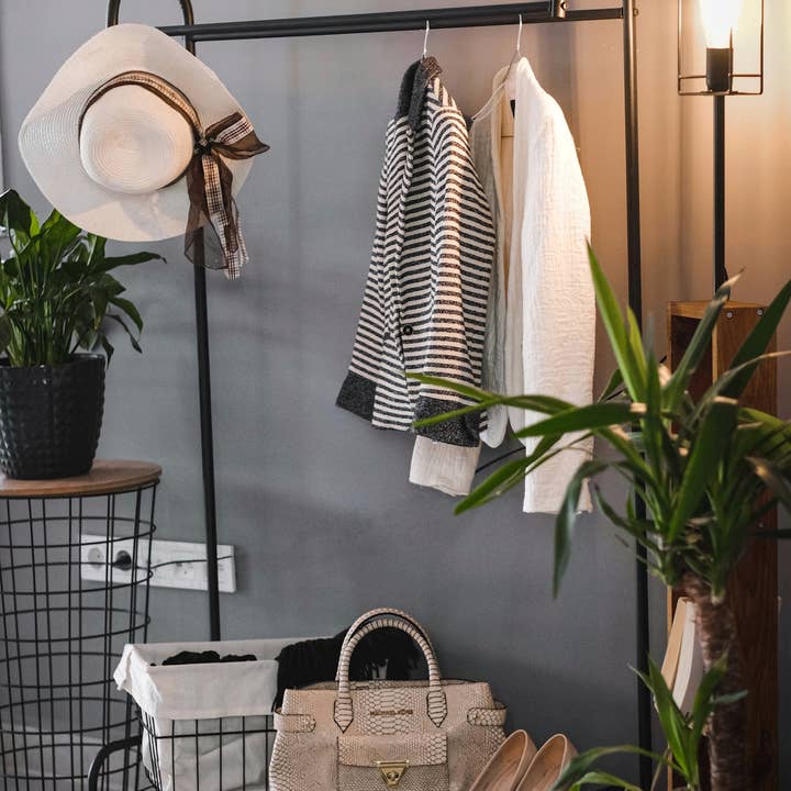 WDMT - Wholesale Kapstok - Metalen kledingrek met halve maan en één stang van WDMT6