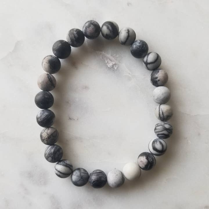 Bracelet en toile d'araignée pour la vente par Elle Brands LLC