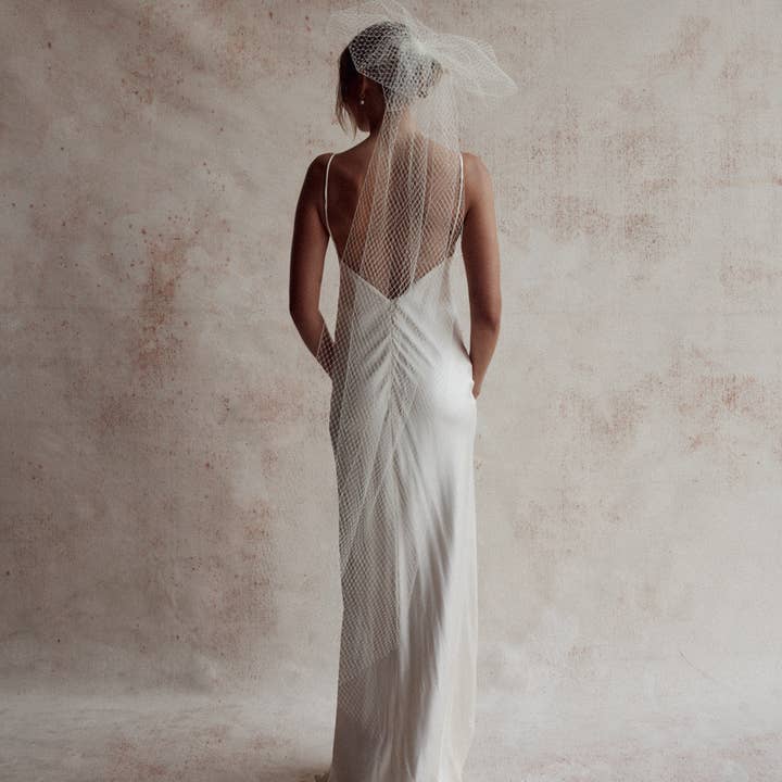 Dove Grey Accessories – Großhandel Schleier – Damen – Tyler Silk Brautschleier mit Schleier, weiß2