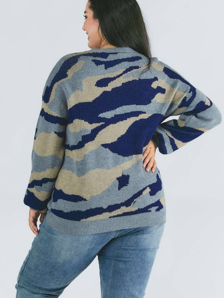 Grigio MAGLIONE IN MAGLIA PLUS PIXEL ARMY CAMOUFLAGE in vendita all'ingrosso su Faire