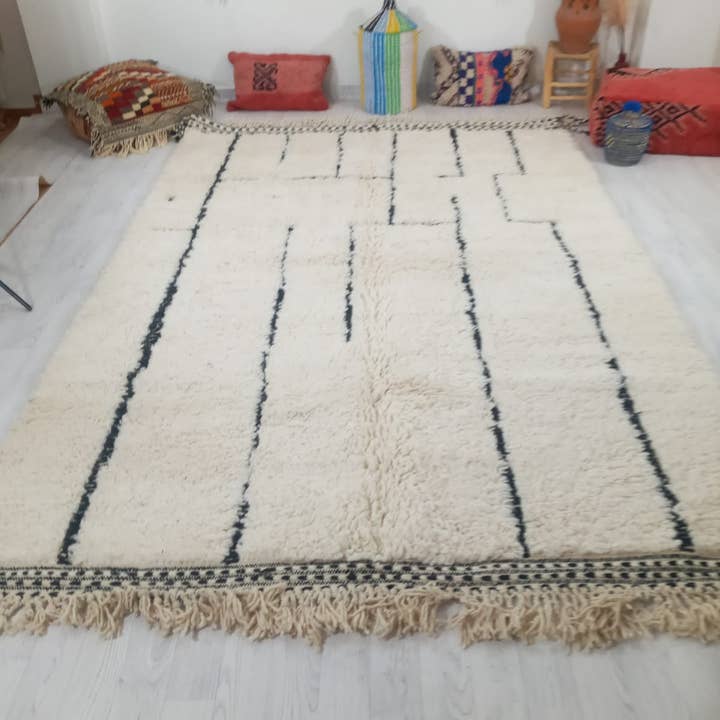 200 - 300 CM TAPPETI BENI OUARAIN 2127 TAPPETI MAROCCHINI FATTI A MANO per la vendita all'ingrosso da parte di Maroccarpets Poufs and pillows wholesale +31648976894