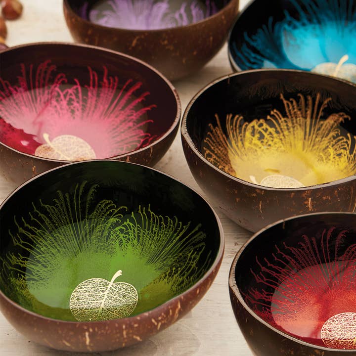 Namaste – wholesale Decorative plate/dish/bowl – Coconut Bowl With Gold Leaf Design0